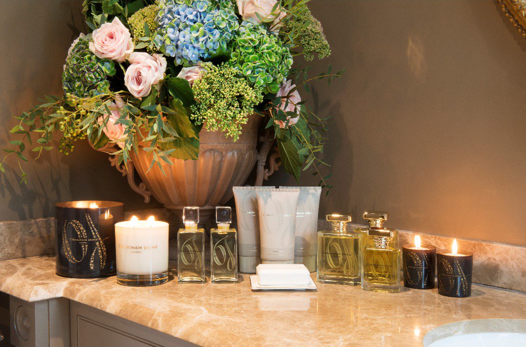 RBIRachelBates's tweet photo. My Bathtime Bliss collection offers a selection of candles, diffusers, perfumes, aftershaves, body lotions and bathing oils along with sumptuous towels, bathrobes and decorative marble busts. Discover the collection on our e-boutique x RB #ToMeFromRB
https://t.co/8PmeR6ZIz0 https://t.co/nParO8pSg8