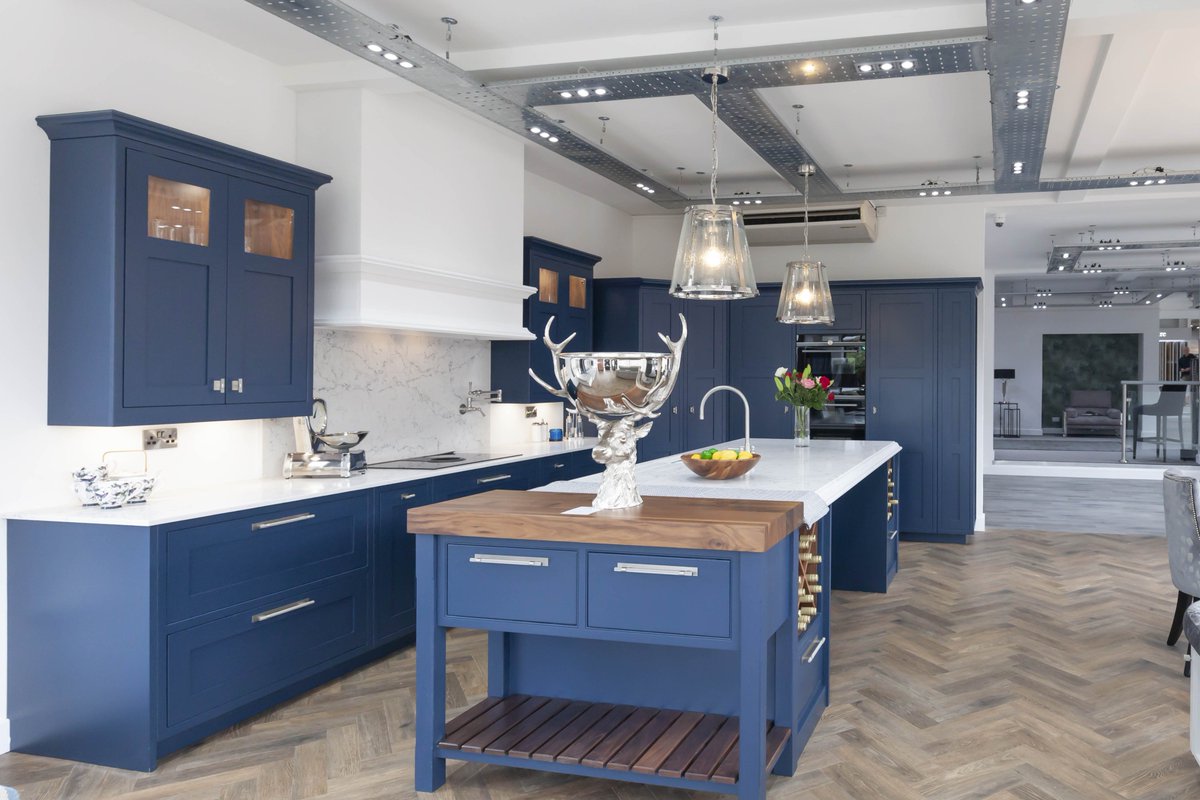 KuKuConnect's tweet photo. At the stunning new showroom of @SherwinHall for our #Leicestershire #ConnectReception @OadbyHouse where will will be joined by mutiple award winning @MehmoodaDuke & 7colours photobooths #business #kitchen #interiordesign #Leicester @MJFlooring @GECDesignBuild @Ku_Ku_Creative https://t.co/fu39fBFEk7