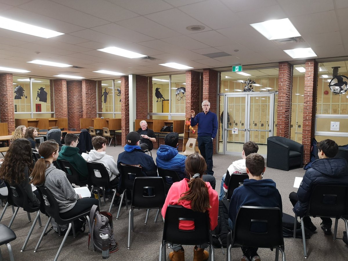 BCentralLibrary's tweet image. We are so excited to have @shakespearienc1 here to work with @CarcassonMoira grade 9 English class this morning. #Shakespeare #12thNight #interactiveworkshop @BCentralSchool