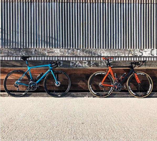 Giant_ESP's tweet photo. La batalla está servida: TCR Advanced SL 1 Disc VS Propel Advanced
¿Y tú, de quién eres?
📷 @thommo_mj
#RideGiant #RideLife #PropelAdvanced #UltimateSpeed https://t.co/5KZqU2LLKM