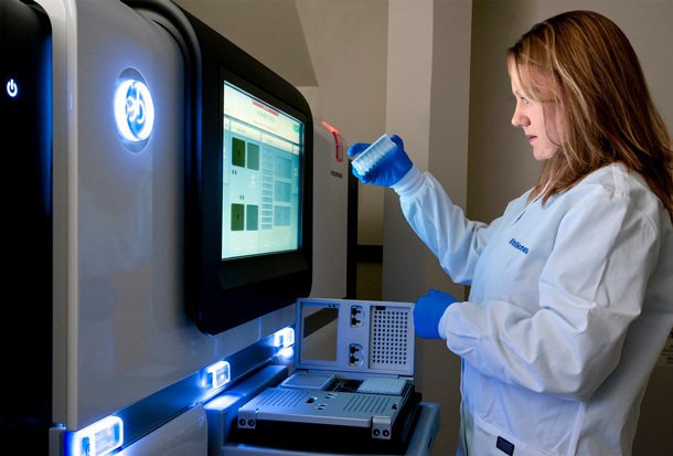 theNCI's tweet photo. The #CancerMoonshot is working to accelerate progress in cancer research, encourage collaboration, and improve the sharing of data, as Dr. Dinah Singer explains: https://t.co/kiPKljDttr https://t.co/8seSoigu7L