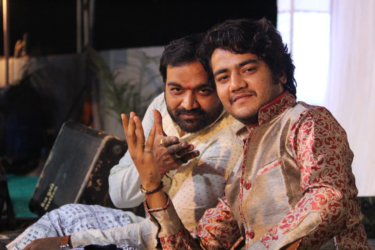 SandipTheSinger's tweet photo. #Jamavat
#YogitaPatel
#TejashPatel

એય ને લેર હો... https://t.co/yUFUN21sMs