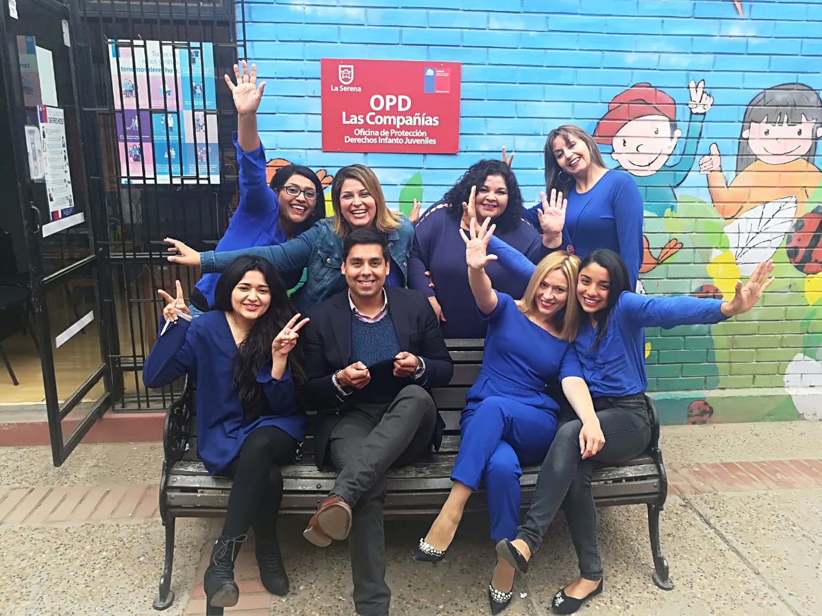 OPDLasCompanias's tweet photo. Hoy 20 de noviembre es el día #DiaMundialdelosNinos y nuestra @OPDLasCompanias se viste de #azul para celebrar está importante fecha.
#unicefenespañol #unicefchile #LaSerena #Sename #municipiolaserena https://t.co/xcV48kVIGA