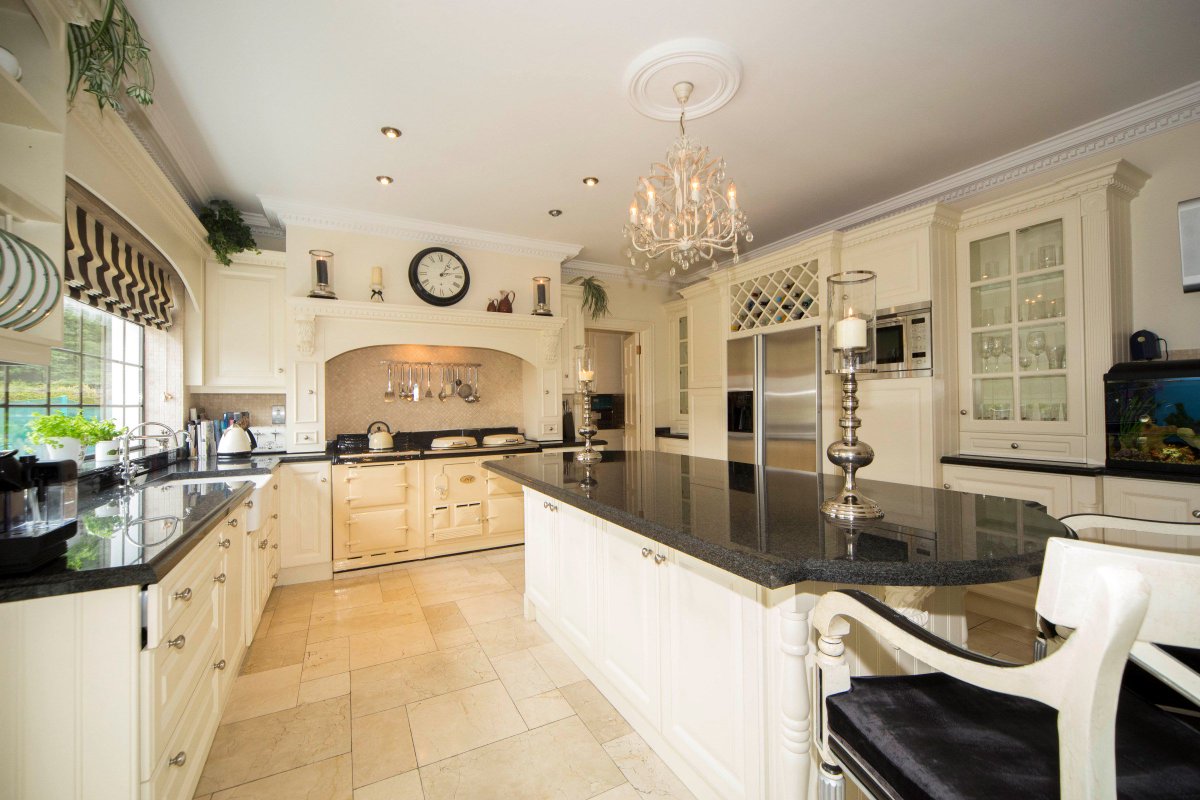 Flynnassoc's tweet image. Stunning #5bed detached home in #castleknock with #indoorpool &amp;amp; #tenniscourts myhome.ie/residential/br… @MyHomeProperty