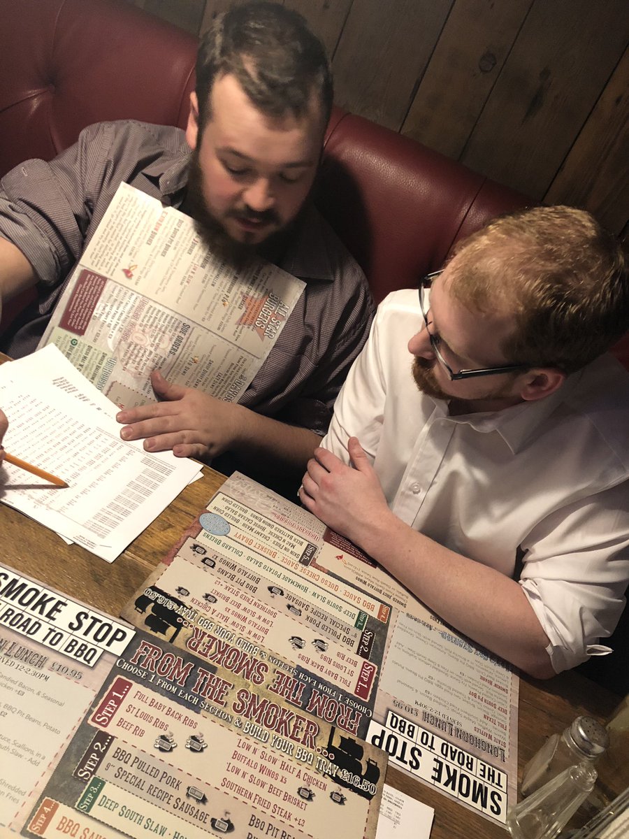 chloe_erac's tweet photo. U210 statement meal tonight! 🍗🍴#LearningTheRopes 

#U2dreamteam #U210 #smokehouse #development #training #gradecheme #graduates #placement #enterprise #enterpriserentacar https://t.co/ua2jMR0Q65