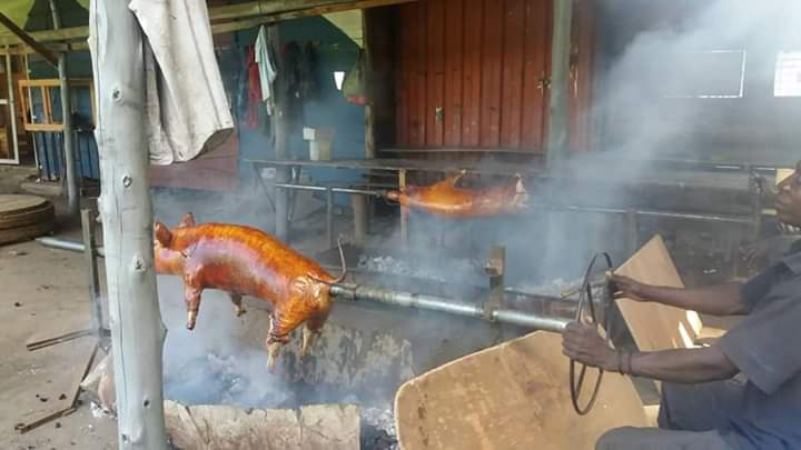 Ugaman01's tweet photo. These are very big rats!!! But I like them.
#HelloFortPortal https://t.co/WRnwn8C2Ec