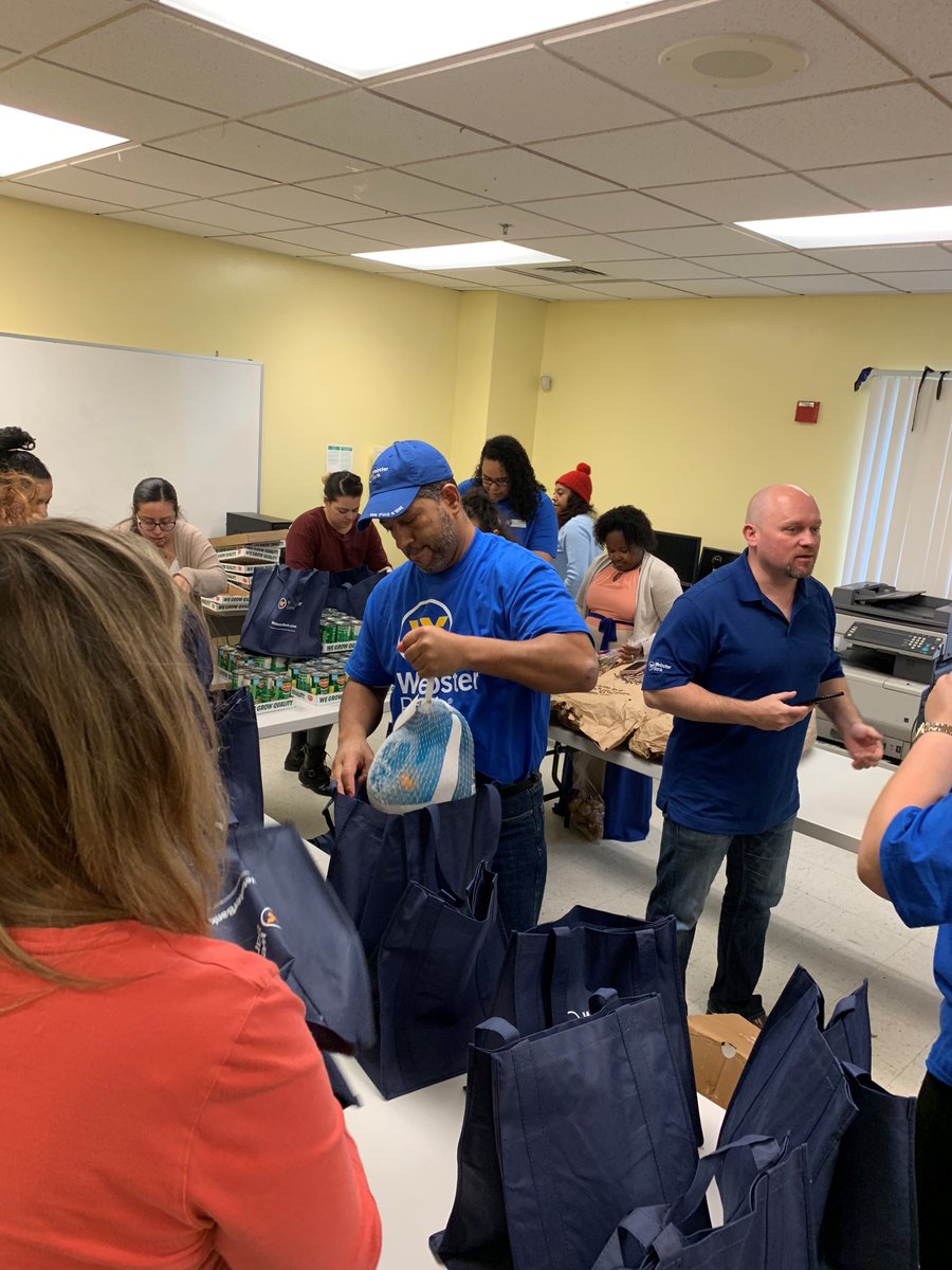 BVCAPRI's tweet photo. Thank you @WebsterBank for providing 48 of our home visiting families with turkey dinners this year! We are especially thankful for your wonderful staff members who took time out of their day to help our case managers assemble the bags!  #livinguptoyou https://t.co/G5VuWEyYis