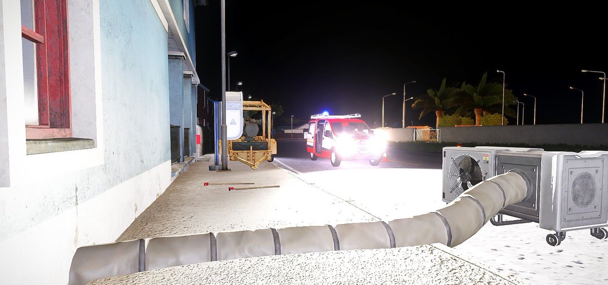 PompiersA4L's tweet photo. Manoeuvre sur une Inondation à Costa Del Mar, rez-de-chaussé innnondé, famille retranchée à l'étage,  VRID, VSAV et VTU engagé sur place. https://t.co/T5MmGyPJAX
