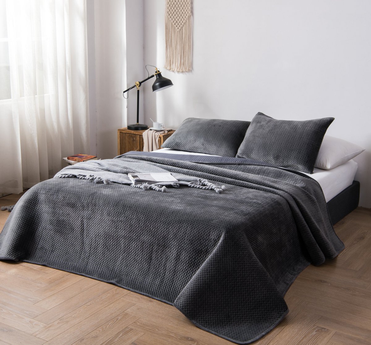 Kasentex's tweet photo. Pewter Grey Poly Velvet Bedding Set with Shams is a perfect pick for this season! Hurry and buy this Limited Edition soon! FREE SHIPPING😀
Shop: https://t.co/xbG0kVdAoX
#bedding #winter #winterready #bedroom #greybedding #holidayseason #HolidaysAreComing #retail #shopping https://t.co/kVhLrSCAAS