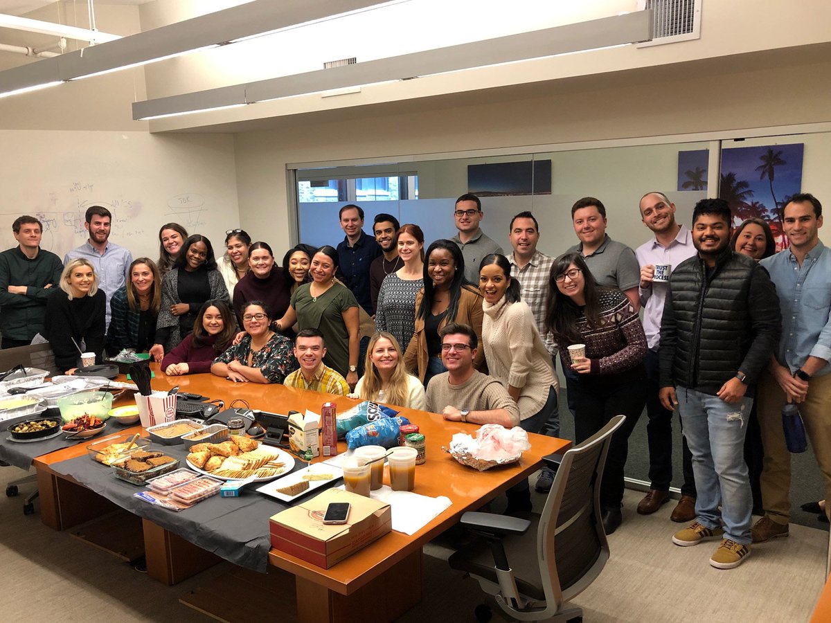 EBGBiz's tweet photo. Happy Thanksgiving from our team to yours! 🦃🥧 https://t.co/OWBdV5YBpT