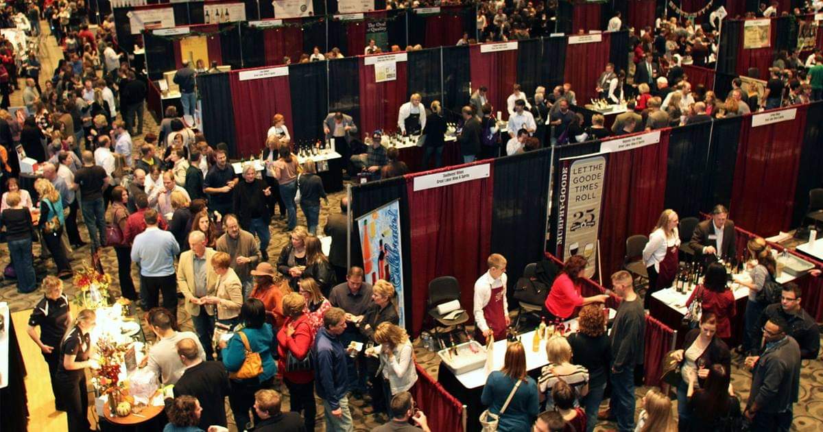 AMAFerris's tweet photo. Members helping out at the International Wine, Beer, and Food Festival.
#iwbff #volunteering #AMAferris #imabulldog #FERR1S #americanmarketingassociation #AMA https://t.co/0EcgXIlXMU