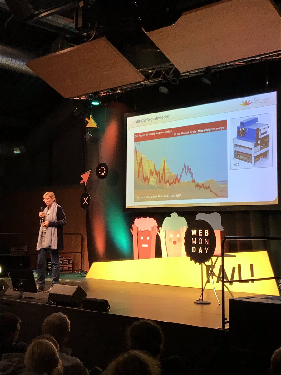 „Don’t fail fast, fail mindfully“ sagt Speaker Elke Schüttelkopf. Probiere ich morgen mal aus. #wedida