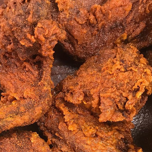 FoodlinerTO's tweet photo. #hopgoodshotchicken keeps your mouth tinglin!  #baboom https://t.co/KWuKnEVXtY