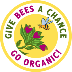 EM203JWilson's tweet photo. These two photos go well with one another! When you buy from your local farmers you are usually buying organic food which means there were no pesticides used in the making of that produce! Pesticides kill the bees! Shop locally and organically and do your part to save the bees! https://t.co/zfnAN64wjP