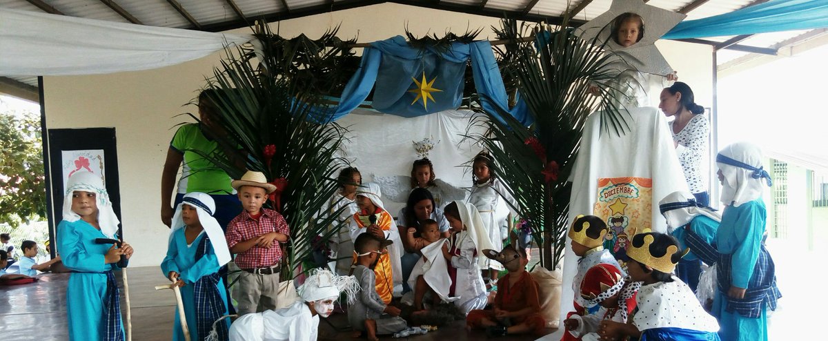 rebkdur's tweet photo. En la Escuela ZOILA ELENA MELEAN DE ALVARADO se realizó con los niños de preescolar.  Hermoso Nacimiento de Jesús..  @CulturaZEBnas @RosendoEvelin @MPPEDUCACION @CulturaMPPE @EvelinRosendo1 @ptmsaat1 @ https://t.co/x2TrJSWrz8