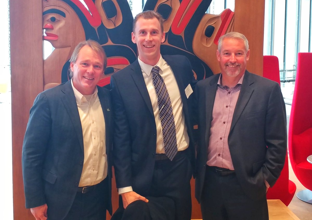 ColinPennie's tweet photo. What a great morning meeting with @BruceLintonCGC and @JohnProctor at the @MartelloTech #Executive IoT Power Breakfast! Looking forward to speaking with you both again soon on #IoT and #communications #technology development, key trends and major transitions. https://t.co/qnLG5N4HTN