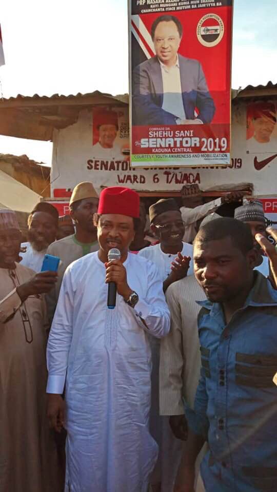 ShehuSani's tweet photo. Earlier today in my ward in Kaduna,formal bid for re election;2019 Kaduna Central Senatorial district. https://t.co/tycXrujqSp