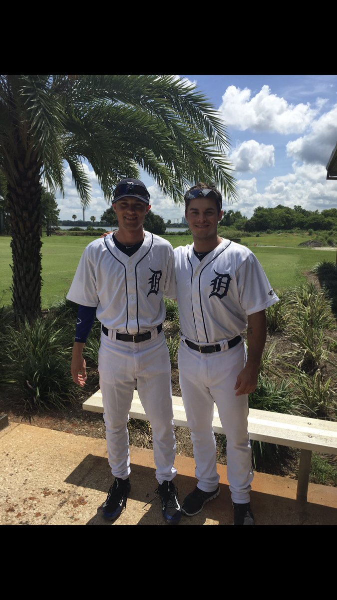 Danny Woodrow tweet media