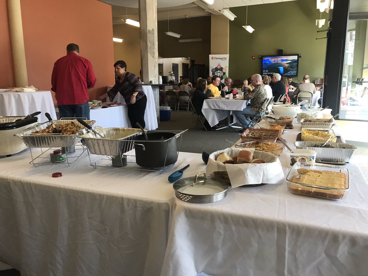DanDoolin's tweet photo. Happy Thanksgiving!! #LunchTimePhoto #GPUG #naptime #worklunch https://t.co/aVS9Y8DYvV