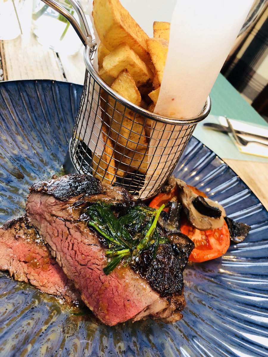 TheNordenArms's tweet photo. Some of today’s lunch dishes served fresh and made in our kitchen. Come and join us this week and sample some of the amazing dishes the chefs are putting out #cheflife #execchef #gourmetfood #britishpubsarebest #foodporn #barlife #norden #food #restaurant #narms https://t.co/6OGIs2qVYQ