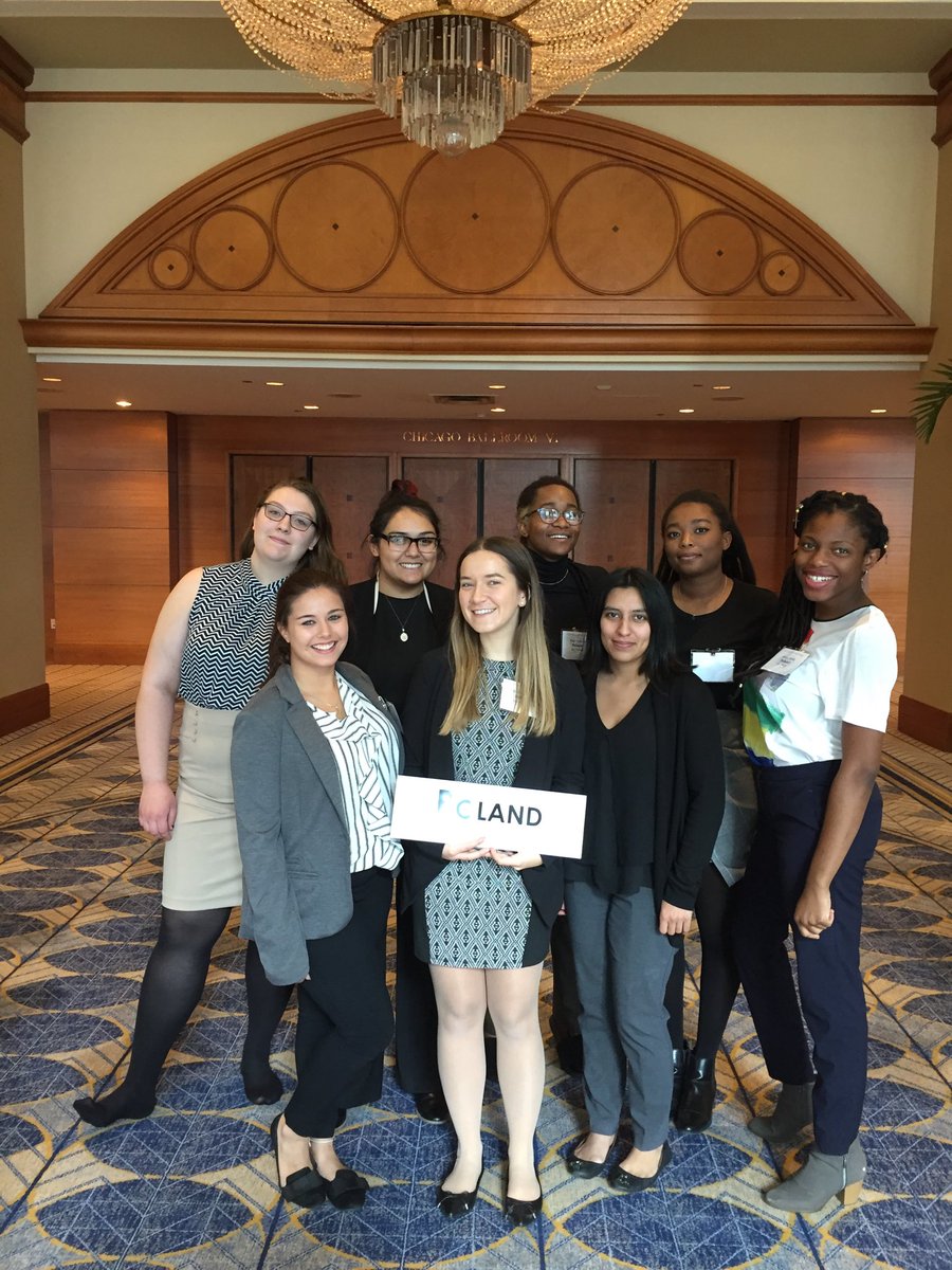 DrCpolsc260's tweet photo. The Polish delegation to #AMUN2018 from Saint Xavier gets ready for the final session of the conference. https://t.co/mRdbszo5yF