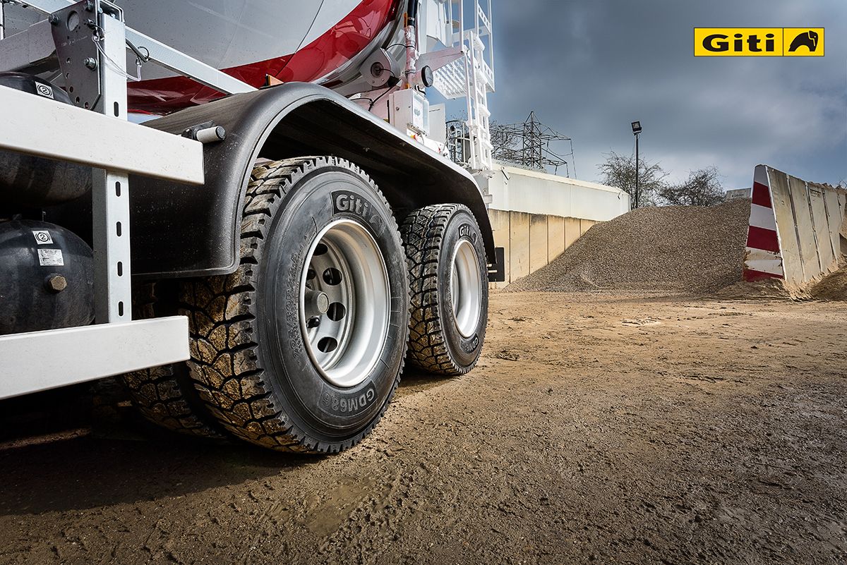 Putting in a hard days work with the Giti GDM686!  Find out more at gititrucktires.com #giti #tbr