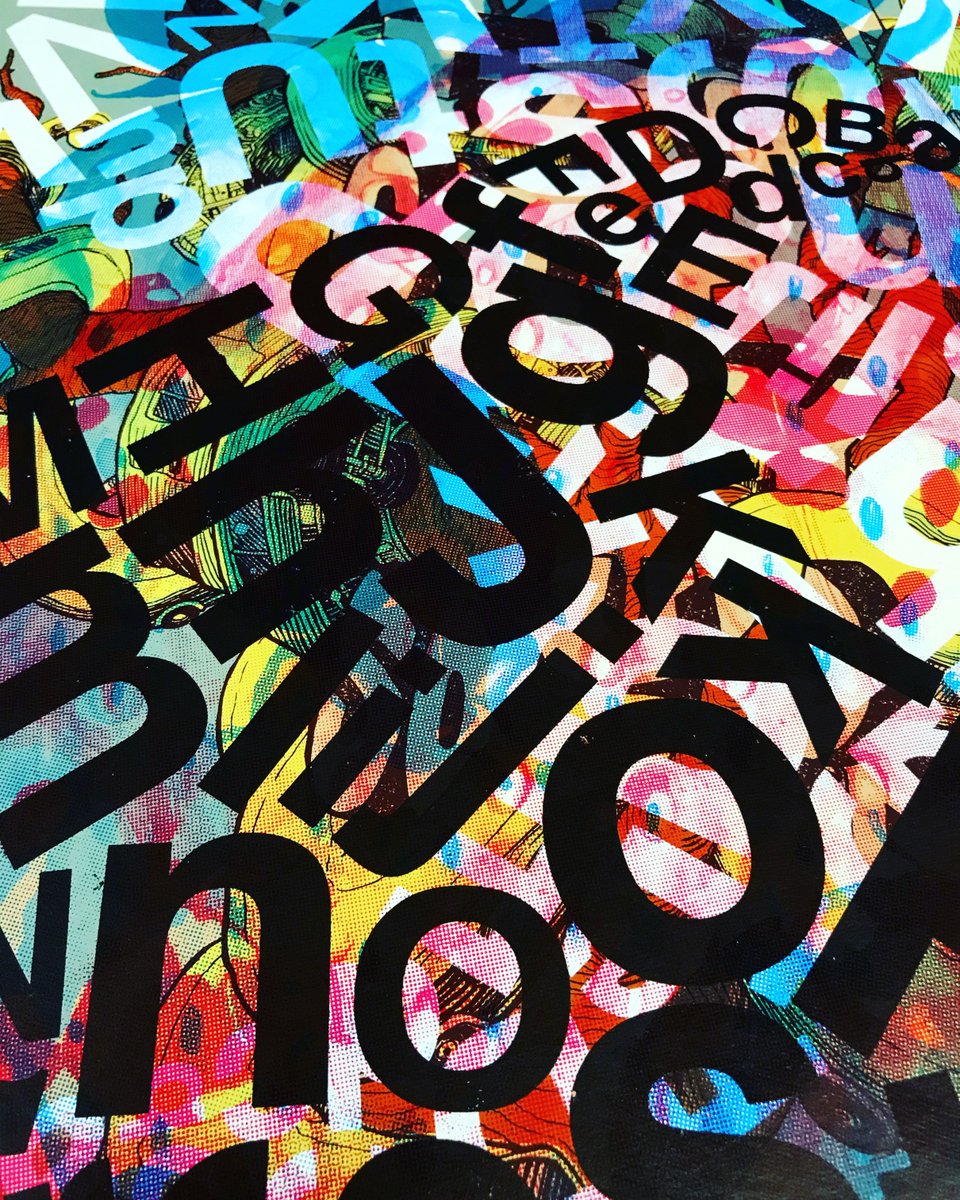 vgkids's tweet image. Today's #testprinttuesday is a mix of @orangeandpark’s ”Swellvetica” printed over a @modestmouse gig poster. Not for sale.
#testprint #orangeandpark #modestmouse #serigraph #screenprint #screenprintedposter #screenprinted #vgkids