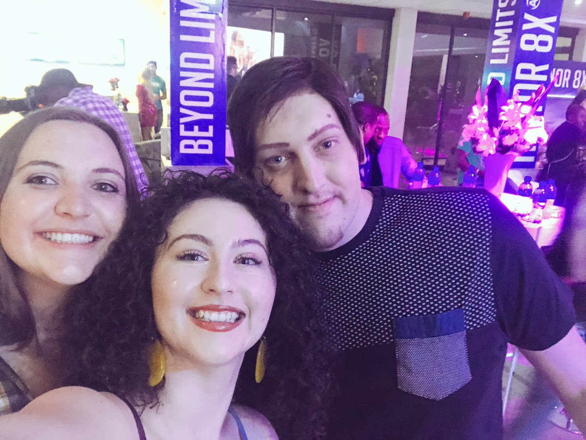 VAM3RS's tweet photo. One of our favourite people from @GlitchedAfrica is also here tonight to celebrate the launch of the @HuaweiZA #HONOR8Xโ !
#BeyondLimitsโ โ โ โ #VCrewZA https://t.co/RvsjGhiXBv