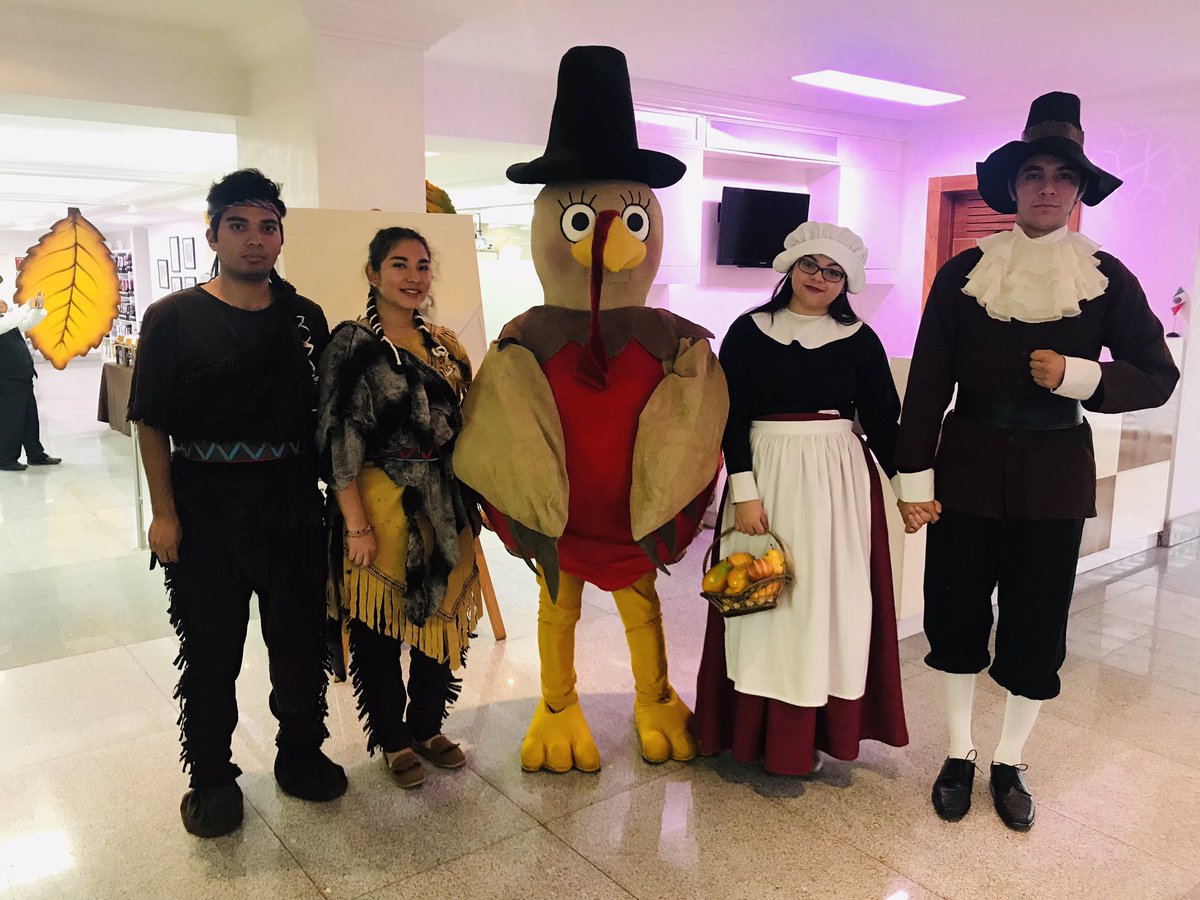 liseth_ph's tweet image. Celebrando #Thanksgiving 🍗🦃