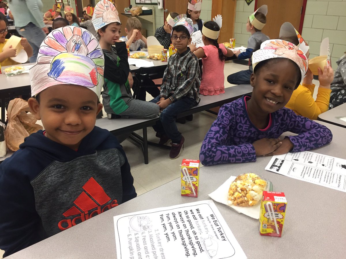 Mrs_Scarpulla's tweet photo. Thanksgiving Feast for K-2 this morning! #Scarpulla2ndGrade #GCPride https://t.co/IvEs1BuC5r