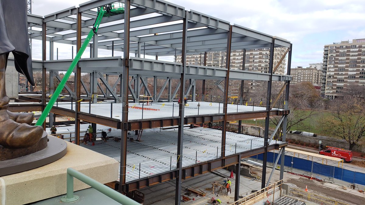 SonierSTEM's tweet photo. Thanks @MAMortensonCo for the awesome tour of the project at @MSOE #TOGAnine https://t.co/nsK9dluSj0