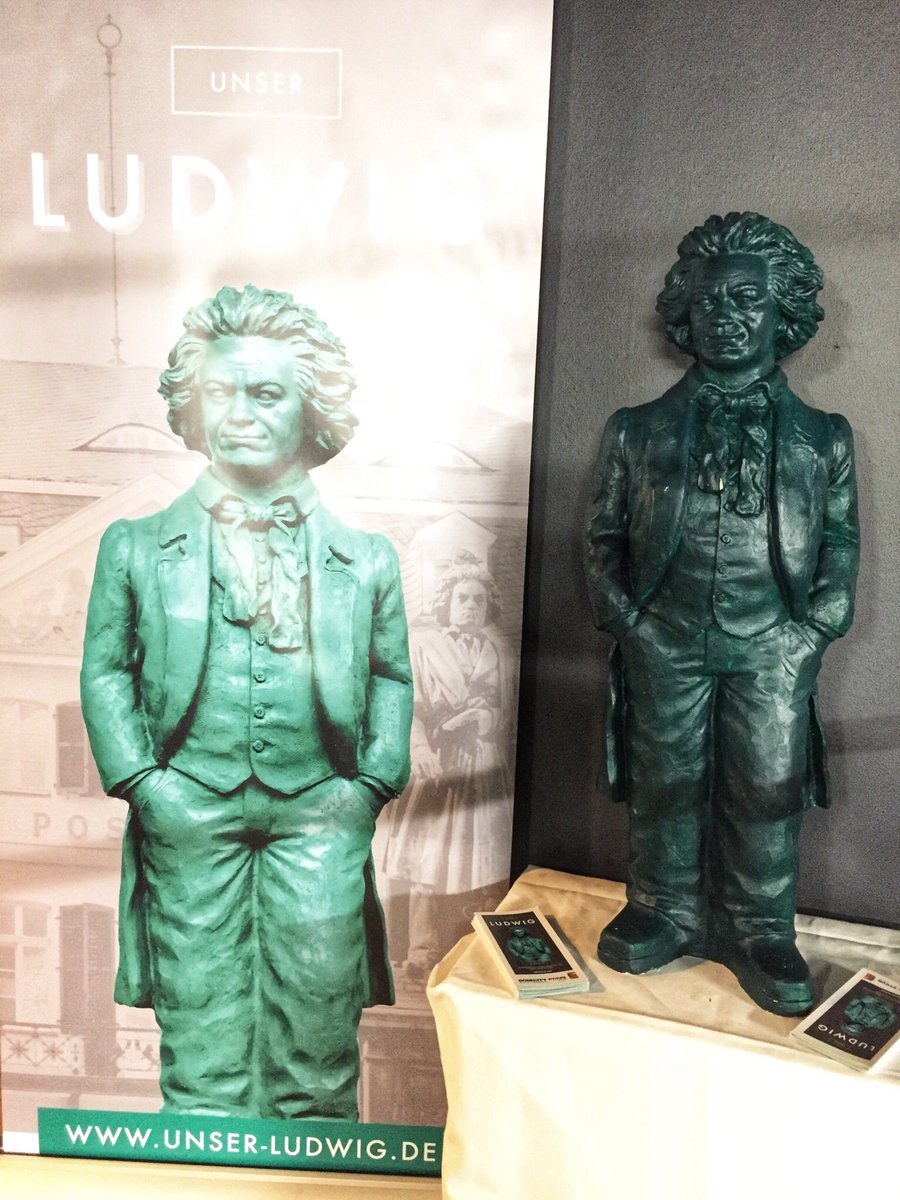 ☺️ Die <a href="/IHK_Bonn/">IHK Bonn/Rhein-Sieg</a> zur Jahreshauptversammlung zu Besuch bei uns. Der #Ludwig sowie unsere Urkunde zum 25 jährigen Bestehen  im Gepäck- schön dass ihr bei uns seid!