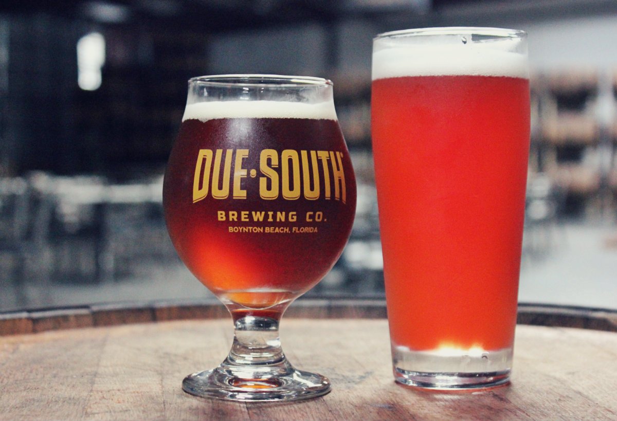 DueSouthBrewing's tweet photo. Now on tap: Apple Pie Amber Ale and Cranberry Hefeweizen! Both of these amazing Thanksgiving inspired beers will be available on draft at our taproom and in growlers/crowlers to go! #CraftBeer #BoyntonBeach #ThanksgivingBeers #BeerTapping #Beer #FloridaBeer #Thanksgiving https://t.co/eO3e5OlRmP