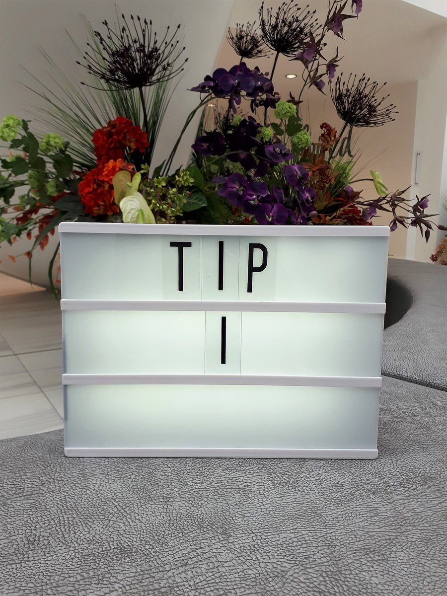 SlimmingWorld's tweet image. Losing weight doesn’t have to mean giving up your weekend tipple! Why not ask the bar staff for a jug of water while you’re out – not only will it slow down your drinking and help you stay on-track it will keep you hydrated too! #AlcoholAwarenessWeek