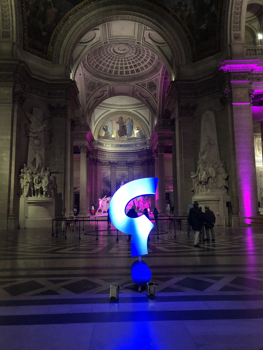 Ouverture du 3e Festival des Idées Paris au Panthéon <a href="/FdiParis/">Festival des idées Paris</a> <a href="/USPC_news/">Sorbonne Paris Cité</a> 
Merci à Raphael Costambeys, Laura Pardonnet, Thomas Stoll et leurs collègues pour ce moment unique