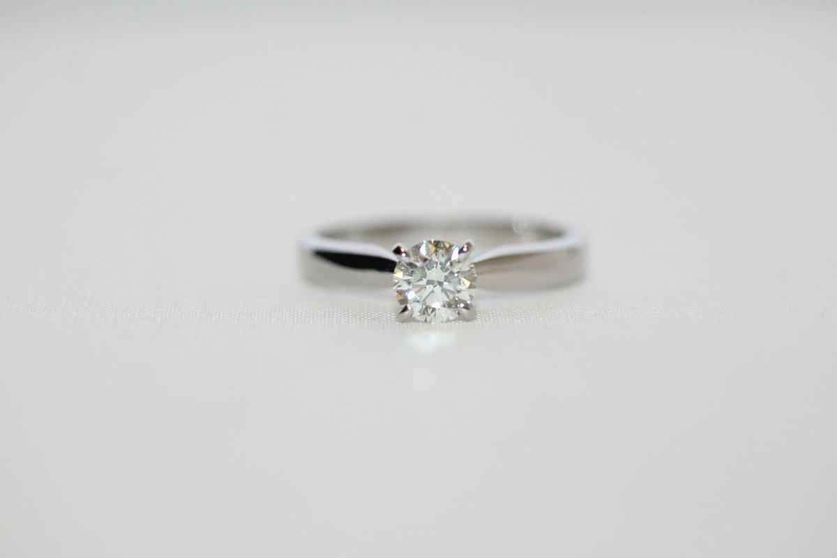 ❗ SALE❗
Shine Bright Like A Diamond With This Stunning 18ct White Gold Diamond Ring Which Is Now On SALE!
Head over to thebazaarshop.co.uk for more information.💎
