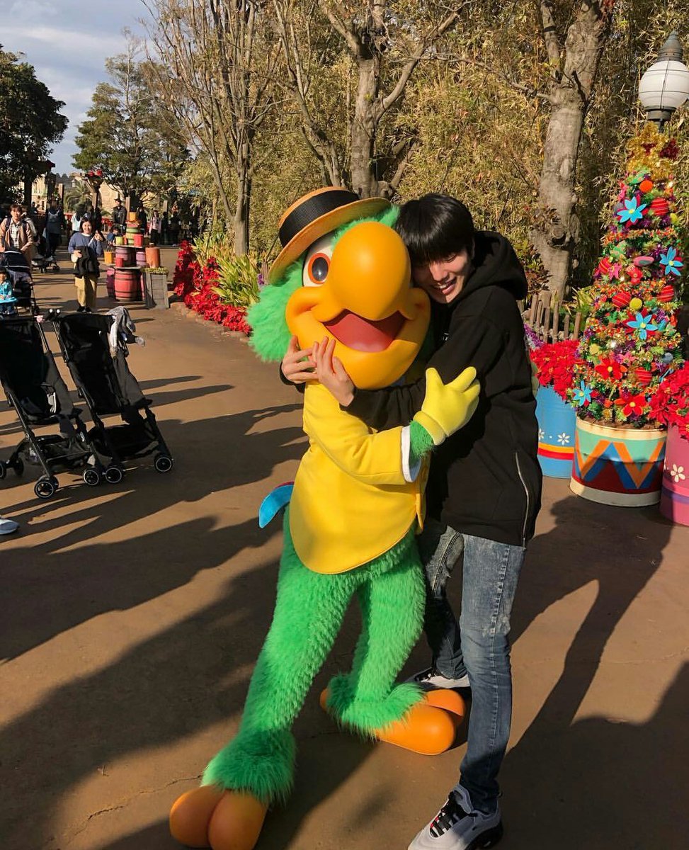 charming_lsj's tweet photo. IG || 181120 #SUNGJONG #성종 's instagram update 💓 So cute!
TRANS: (pls take out with credits 😊) "I like it so much >_< #Today #IsOnFire🔥 #Jjongvely #TodayAsWell #MiBeul #photo by Seongyeol1991" https://t.co/3BSq8m852v