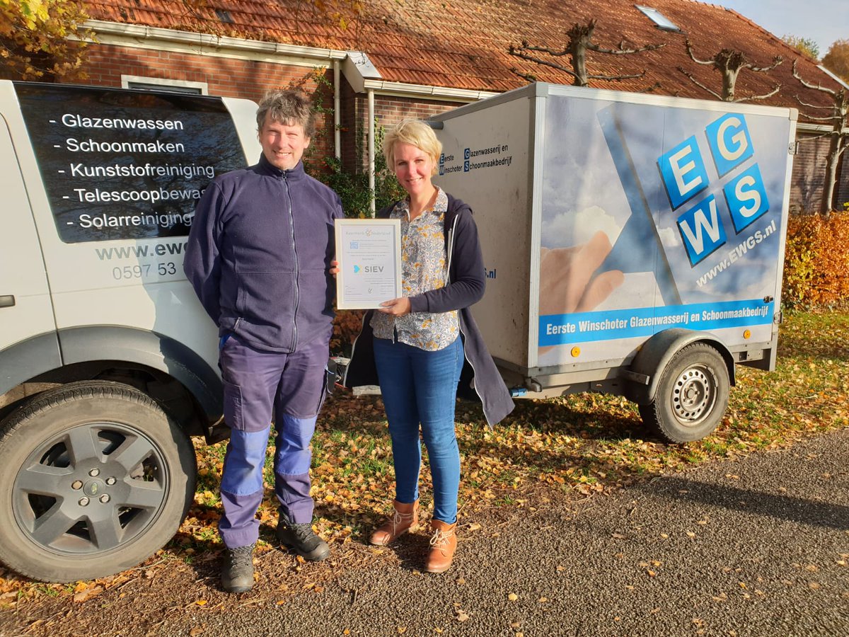Keurmerk_NL's tweet photo. Felicitaties voor kersvers SIEV-lid #EWGS uit @Winschoten24 met het behalen van het #SIEV #Keurmerk! #Schoonmaken is een #Vak @bedrijvengidz @Schoondiscount @ServiceManagmnt @CleanTotaal @schoonmkjournal https://t.co/VMio7vluXY
