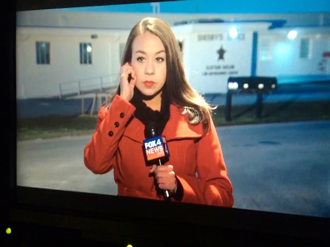 AshleyFOXSA's tweet photo. My photographer @kdfw015 catching me in action the other day #HardAtWork #ReporterMode #ReporterLife #Reporting #ReportingLive #News #Newsies #LiveReport
@FOX4 @GoodDayFox4 https://t.co/qlZEGXGk7V