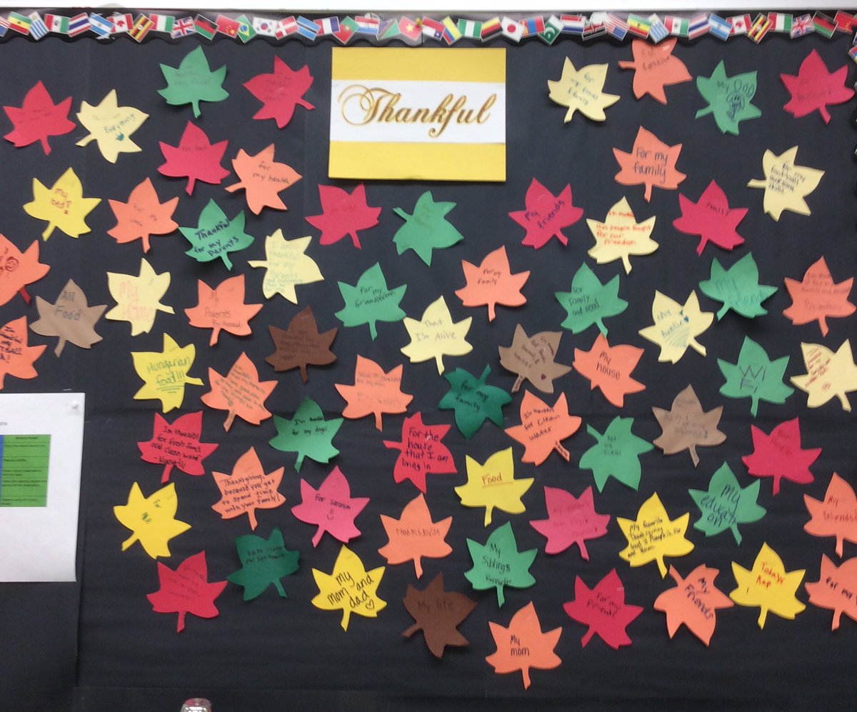 WMSpalexopoulos's tweet photo. 6th grade Advisory is thankful for many things. https://t.co/nAho3ycfEc
