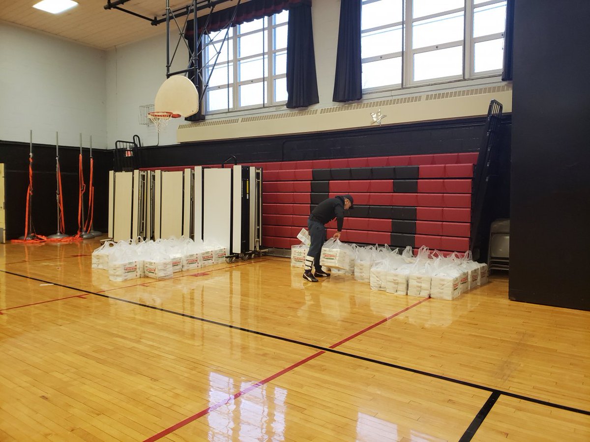 netcongschool's tweet photo. The Krispy Kreme Donuts and Coffee has arrived! Thanks to all who helped get all of the donuts and coffee into the building! #weareNES #netcongschool https://t.co/rrBdpkVNi7