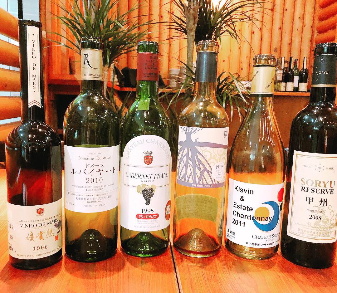 Ywine8181's tweet photo. 山梨県のブランド肉と熟成された希少な古酒の会を開催しました♪
なかなかお目にかかれないワイン6種🍷とのマリアージュ♡
皆さまとても楽しんでいただけました✨次回は12月15日に山梨のロゼワイン会！クリスマス前なので特別な6種類をご用意してます✨是非お問い合わせくださいませ♡ https://t.co/qt60rwOes6