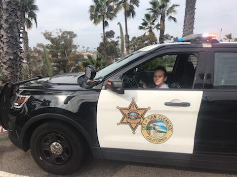 OCSDSanClemente's tweet photo. We were visited by the Law Family, and are grateful for all of the goodies and good times they brought with them! Thank you so much for your support and a little extra to be thankful for. TurkeyDay2018
#ThankYouForLettingUsBeYourDeputies #TurkeyTime #GratefulAndThankful #LoveSC https://t.co/h3xXoW4uIK