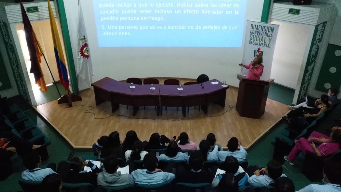 felixtriana's tweet photo. El SENA trabaja en la prevención como principio de protección en nuestros jóvenes, hoy en la capacitación "Prevención del Suicidio y alertas a tener en cuenta en jóvenes" @EstradaCarlosM @SENAComunica @EmilceChaparro https://t.co/9rSmRHHTxy