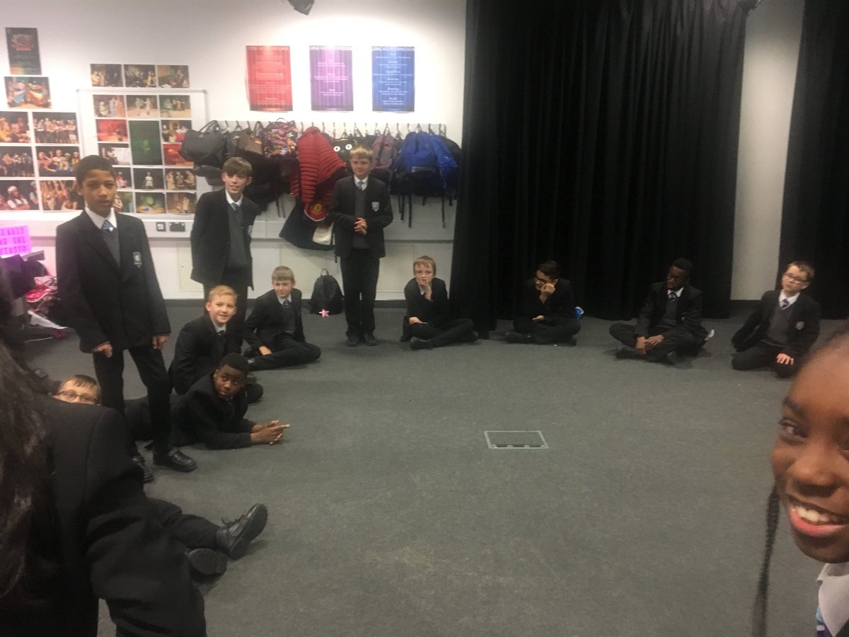 NewmanRC_Drama's tweet photo. Yr7 have been putting their multiplication skills to good use in our brain training warm up today! ✖️🦆🧠 🎭 #oneducktwolegsquack #NumeracyBug @NewmanNumeracy https://t.co/ceVVRHi4fM