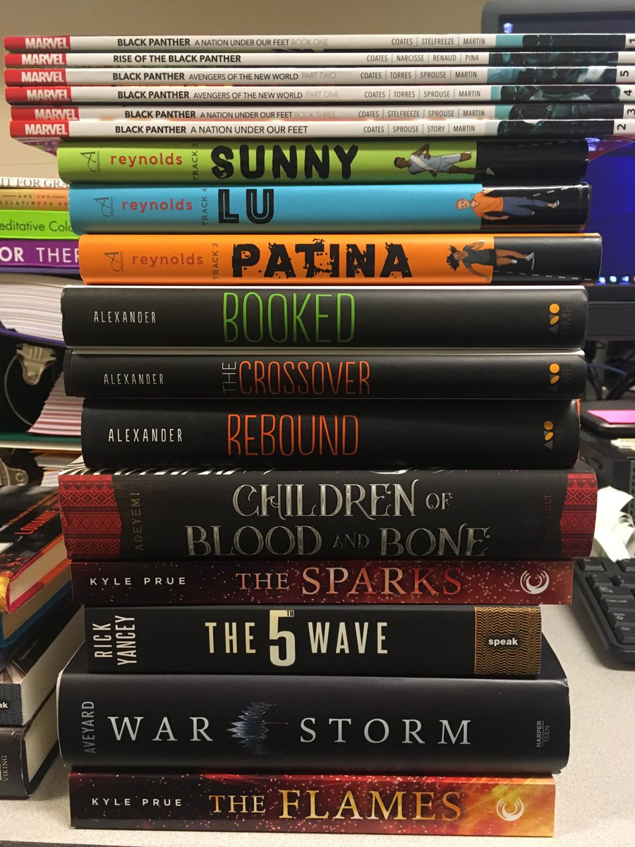 DHSMediaCenters's tweet image. #ProjectLIT Books are here. #Readeverybook