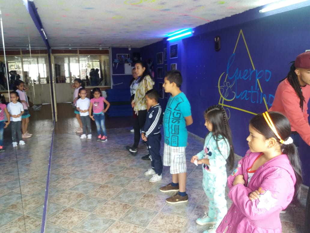 AsovegCinju's tweet photo. El arte como estrategia xa prevenir violencias, la comisión de delitos y el consumo de SPA. #ArteSanos #LaVueltaEsEscucharnos #AMAS ##AMASesICBF https://t.co/nBrS2T3ypq