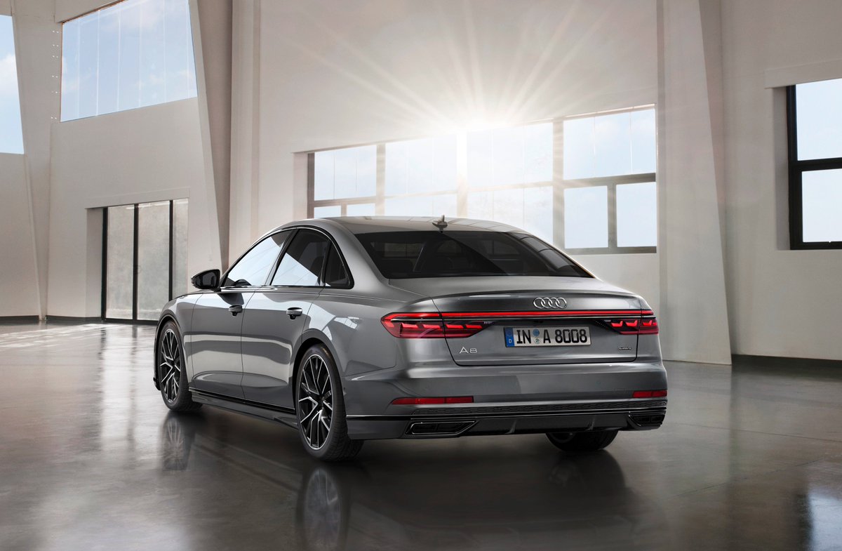 Turns a hangar into an art gallery.
#AudiA8
#ForgetTheCar