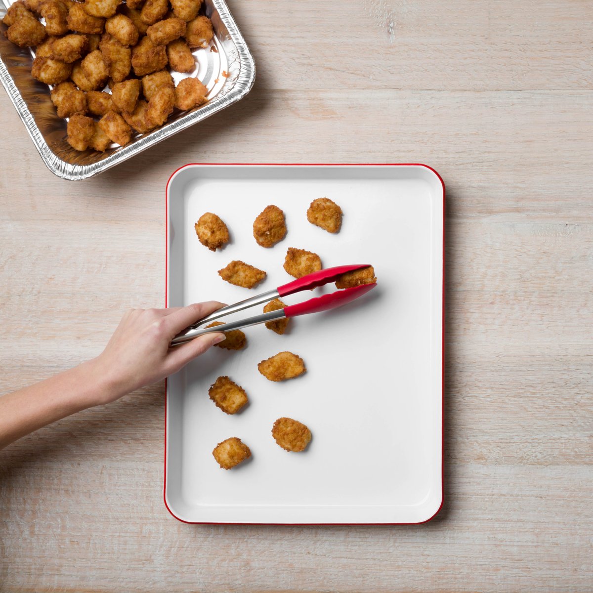 Can someone say GIVEAWAY! Monday-Friday of next week we will be giving away a free small reheatable nugget tray! Love this tweet, retweet it, and name one thing you are grateful for. We will choose one winner per day. **Offer ONLY valid for Chick-fil-A Hanes Mall food court.**