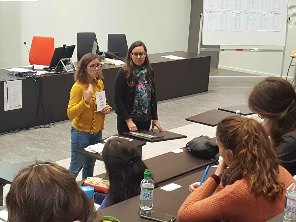 Canope_DTNA's tweet photo. Litteratures numeriques Journée professionnelle ProfDoc Bibliothécaire  #litteraturesNum Les Ateliers avec @JulieVera33 @SophiePons2 https://t.co/IOtO57lxha